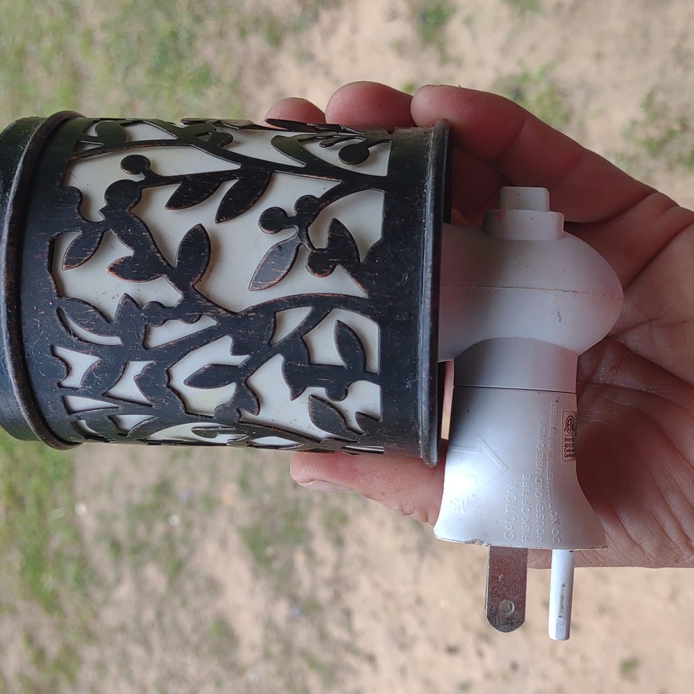 Wax warmer
